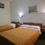 Oceanis Hotel 2*
