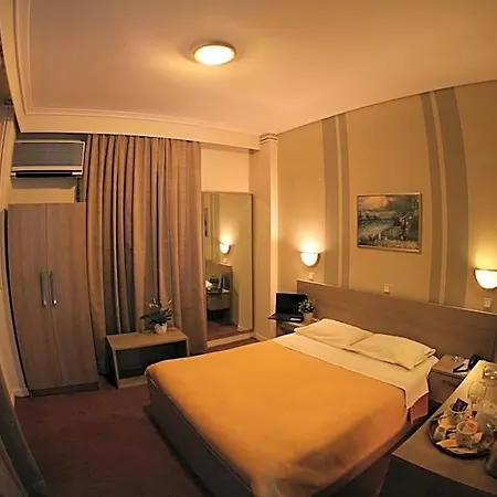 Oceanis Hotel 2*