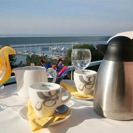 Hotel Oceanis