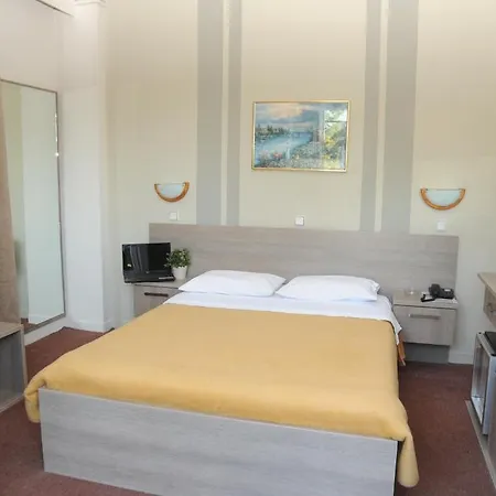 Oceanis Hotel