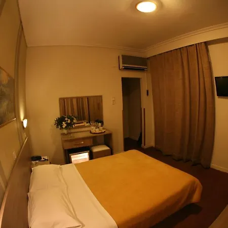 Oceanis Hotel 2*